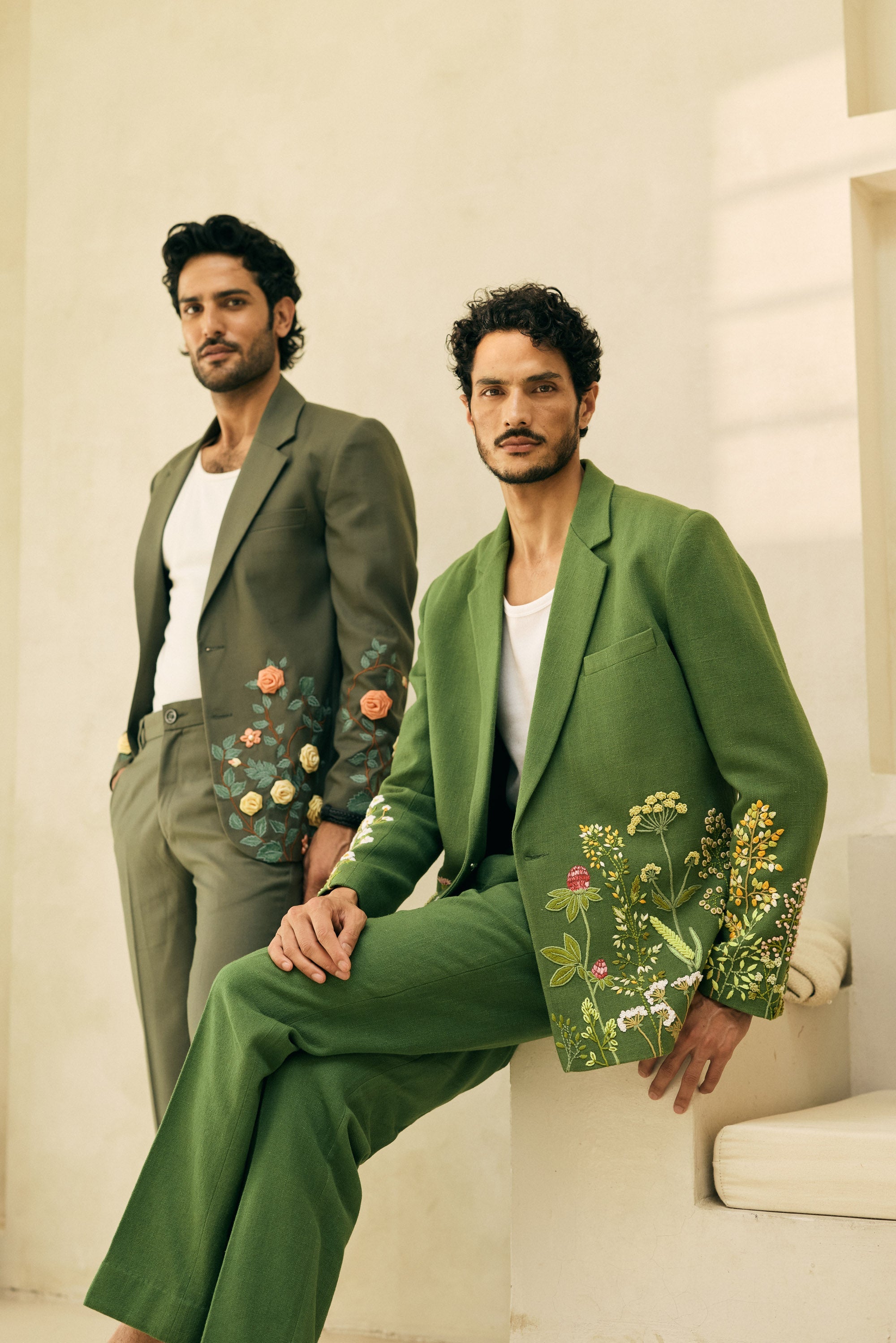 "Garden of love" hand embroidered resort blazer