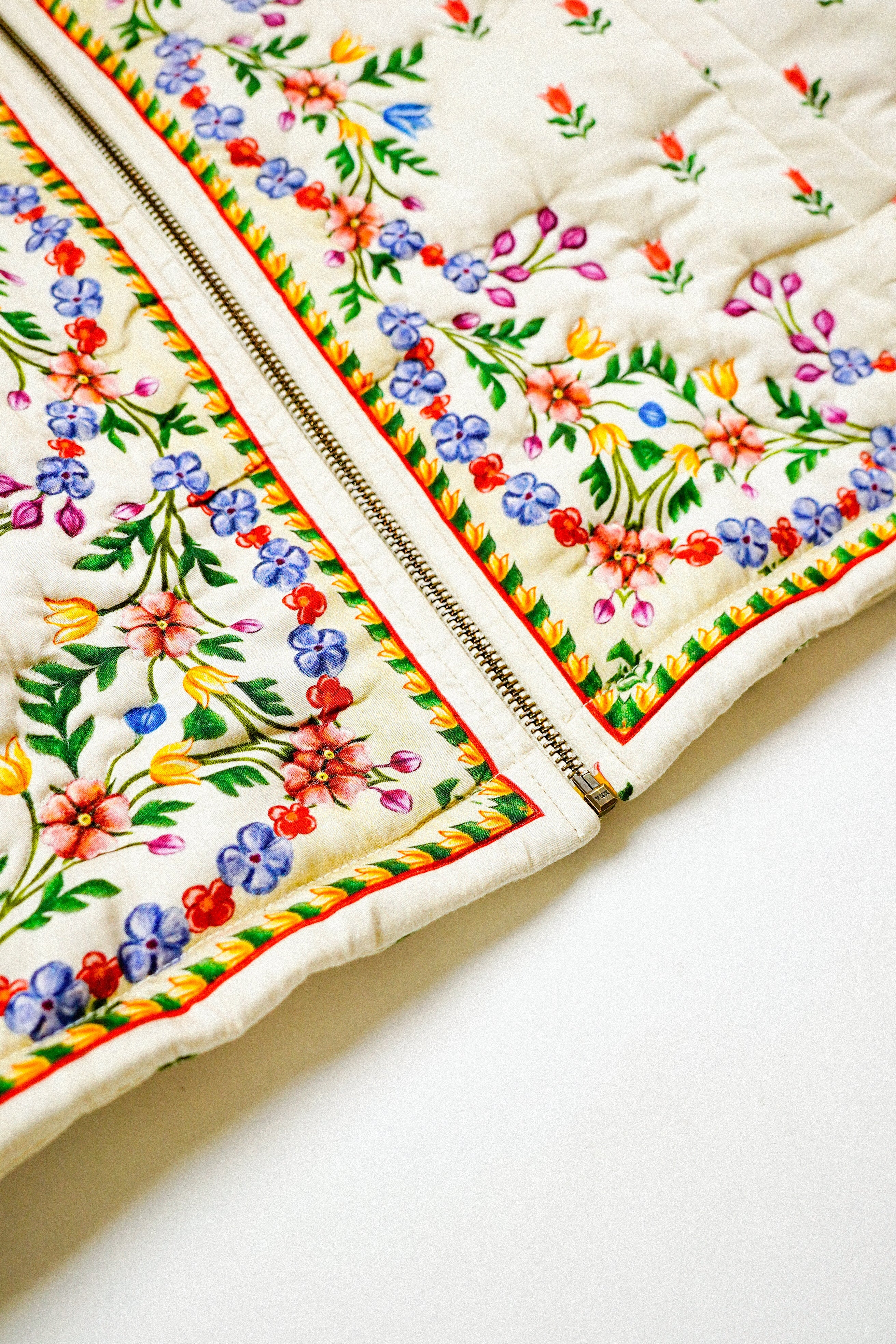 Watercolor border quilted jacket
