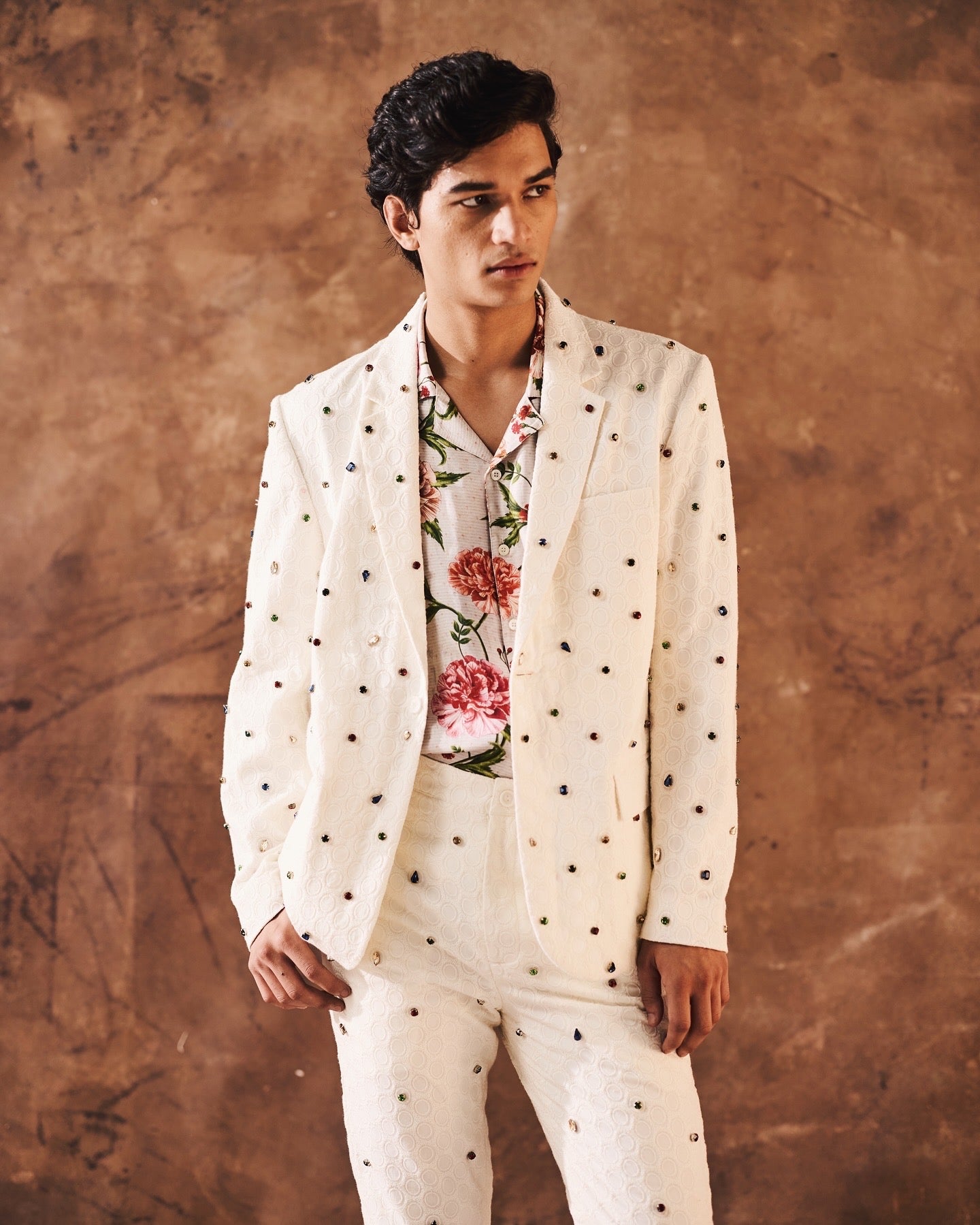 Frozen pearl hand embroidered casual wedding blazer