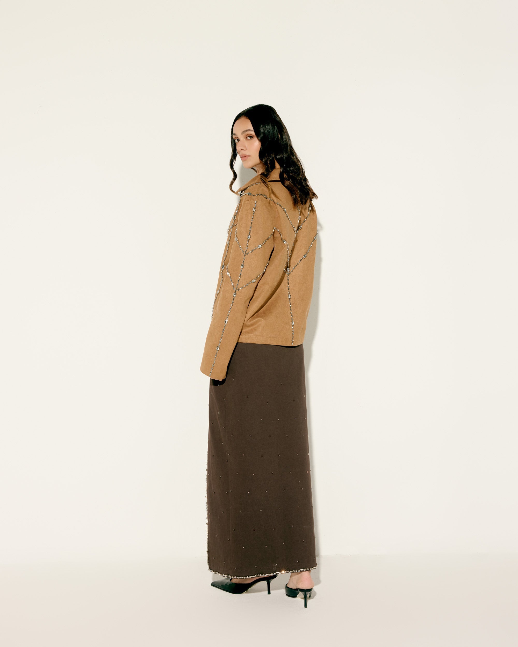 Stonework slit skirt